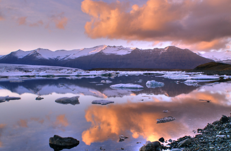 全球各地冰河湖數量快速增加。圖為冰島Jökulsárlón冰河湖。.png