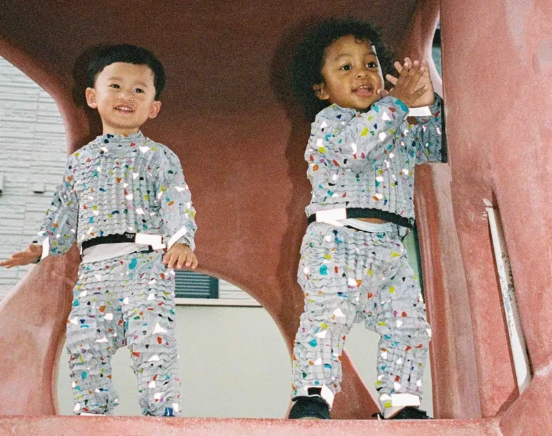 Petit Pli最新與倫敦的設計工作室Time & Space合作，重新詮釋用色大膽的曼菲斯運動。圖片來源：Petit Pli.jpg