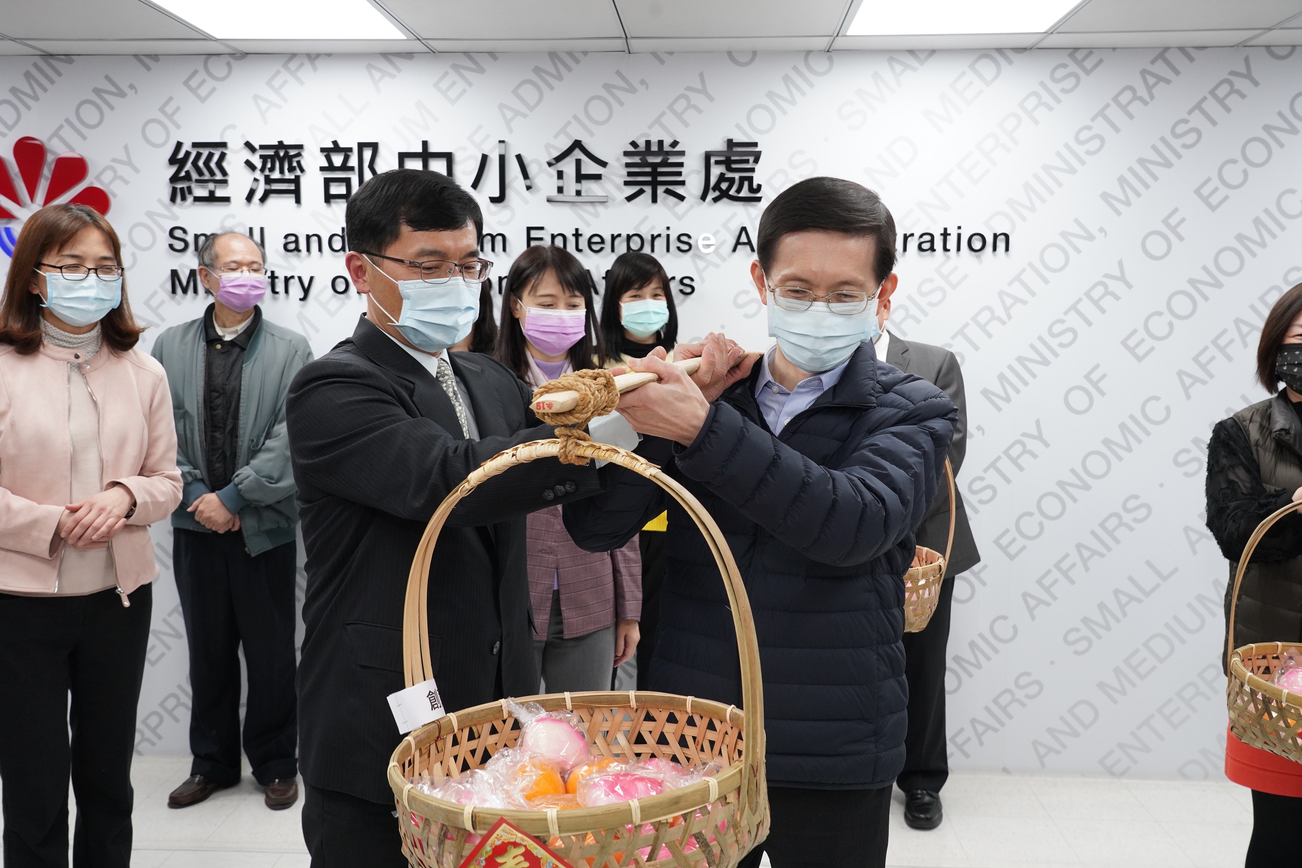 中小企業處40週年祝福活動花絮-承擔與分擔・一肩扛圖2.jpg
