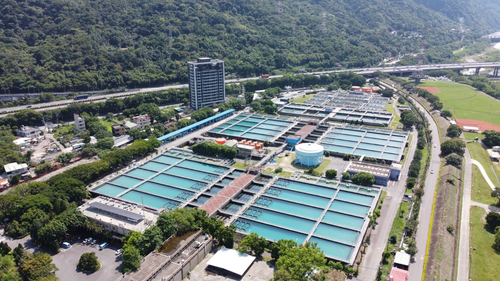 台水板新2.4萬噸清水池提前完工啟用 蔡總統肯定團隊努力-板新給水廠鳥瞰圖.jpeg