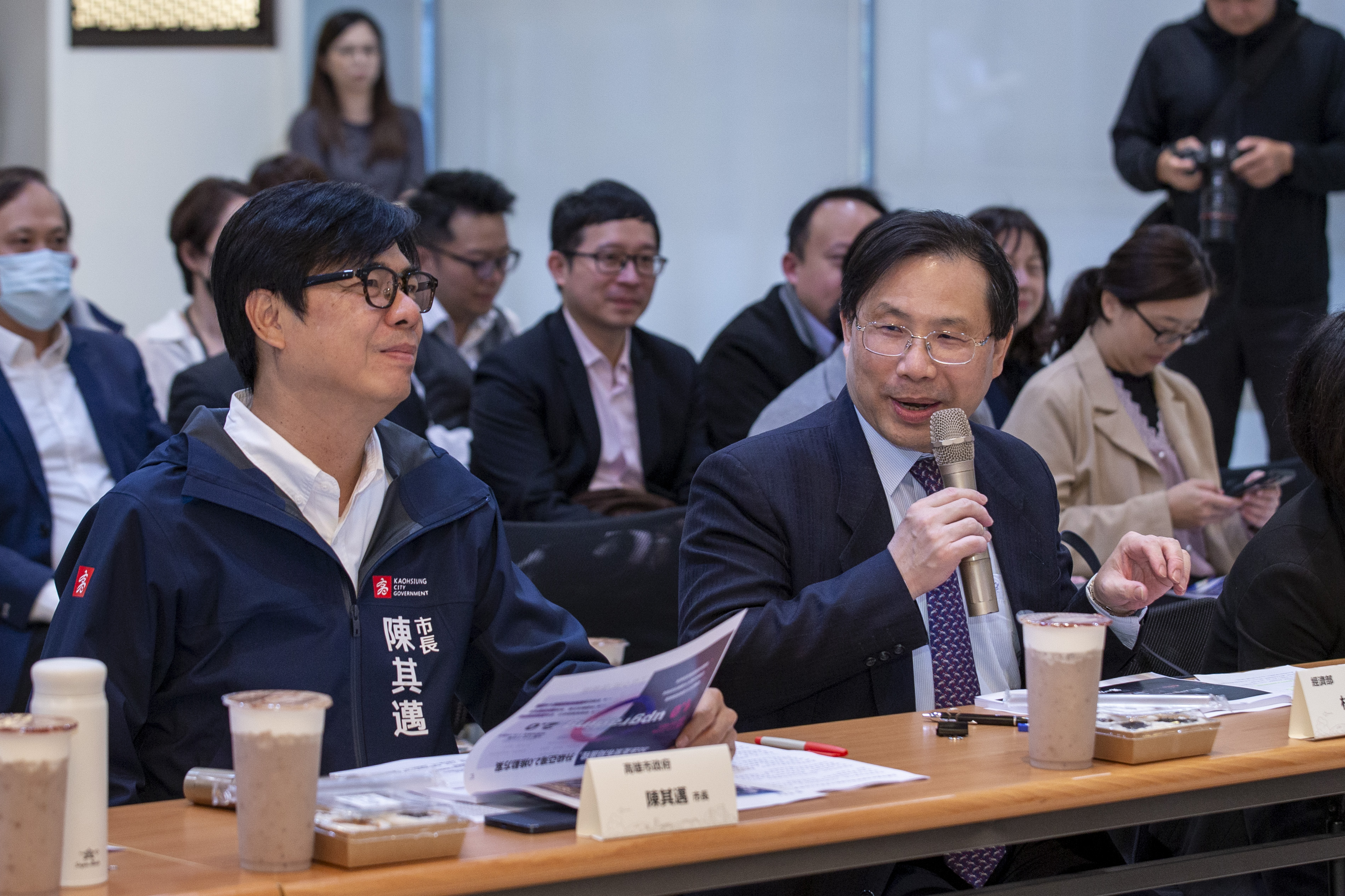 經濟部林全能次長與高雄市陳其邁市長共同主持亞灣2.0方案第一次指導會.jpeg