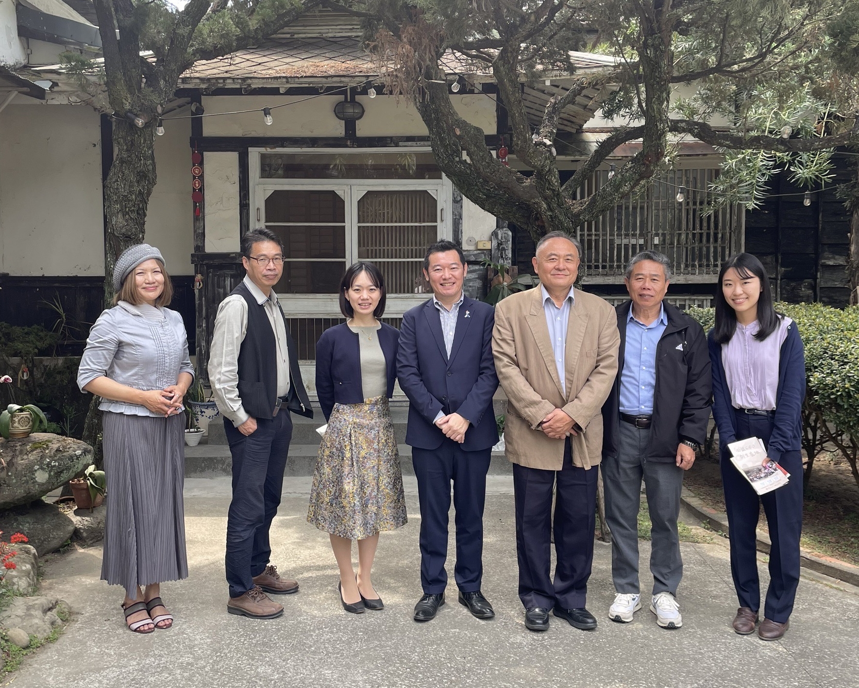 台糖雲嘉區處處長蘇建元(右三)本月11日熱情接待日台協會部長村本千晶(左三)、室長早川友久(中)及助理邊聰美(右一)等一行人蒞訪。.jpg