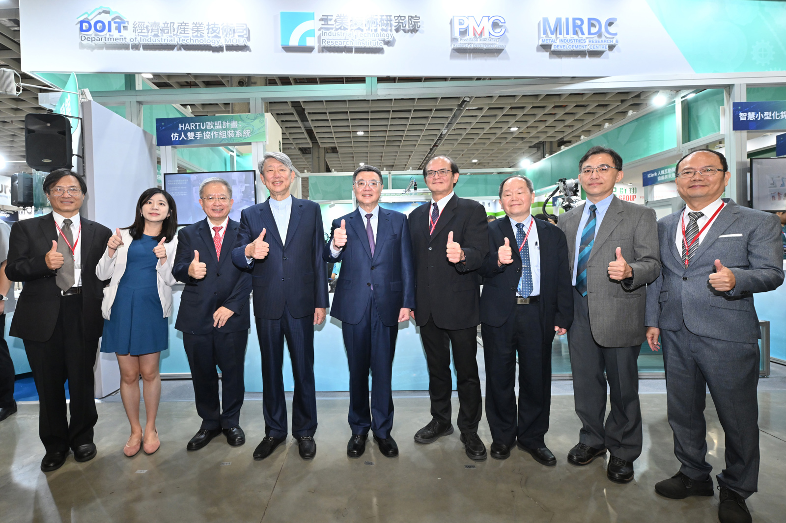 經濟部產業技術司專館在「2024臺灣機器人與智慧自動化展」(TAIROS)登場，展現科專計畫補助法人的機器人智慧科技成果。.jpeg