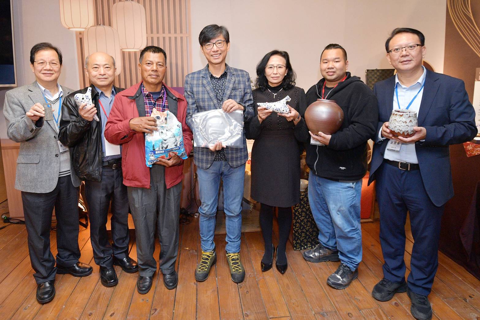 苗創中心促成天春窯成功開發耐摔及具優美之陶笛.jpg