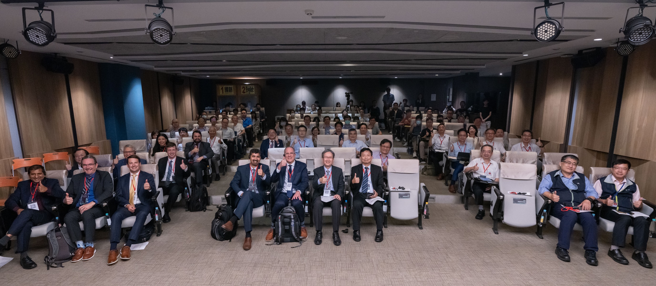 台電與美國電力研究院（EPRI）攜手舉辦「數位轉型論壇暨低碳倡議整合會議」，聚焦探討AI資料中心設址就近電源的重要性，以及全球能源轉型趨勢等關鍵議題。.jpg