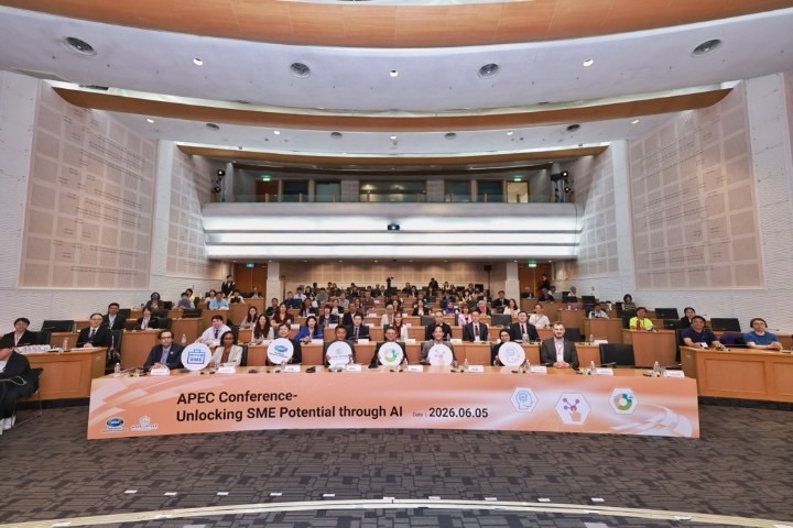 6月5日APEC中小企業AI人才培力論壇與會人員合影.jpeg